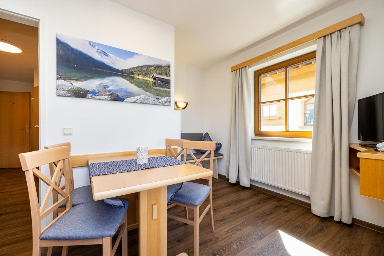 Michis Aparthotel Flachau Exterior photo